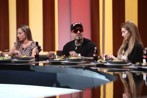 Chefi la Cuțite, momentul degustării și jurizării. Alex Velea: Pieptul de pui cu orez este mâncarea mea preferată