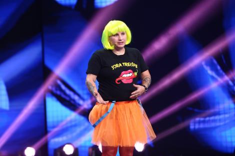 Sora Treișpe, dezmăț total în Amsterdam: Sunt o fată de la țară, reinterpretată în stil pițiponcist