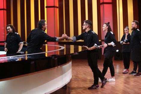 Electricianul de la Chefi la Cuțite i-a impresionat pe chefi preparatul din farfuria lui. Ce a primit drept răsplată