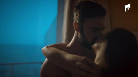 Lacrimi de despărțire. Ioana și Andrei pleacă de acasă