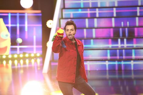 Te cunosc de undeva 2020: Jojo se transformă în Mihai Trăistariu - Banana