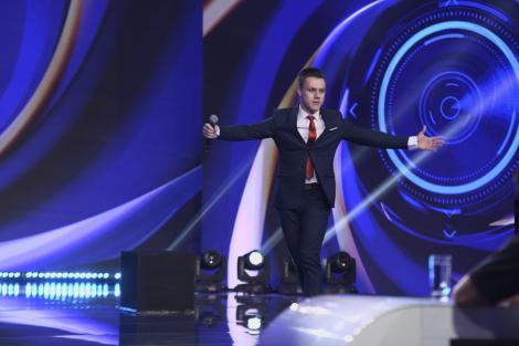 Semifinala iUmor 2020: Mihai Lucacs, un nou număr de stand up comedy
