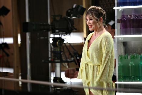 Chefi la cuțite 8 decembrie 2020. Gina Pistol, într-o rochie scurtă și senzuală, ce i-a lăsat picioarele la vedere! Cum a apărut