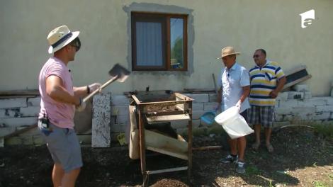 Bătaie cu bălegar la Poftiți la circ! Liviu Vârciu și nea Marin s-au aliat!