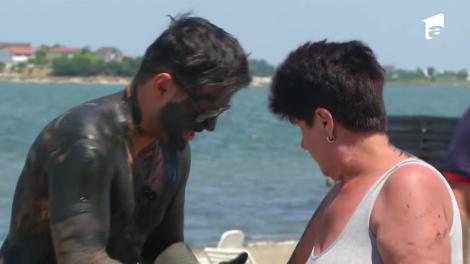 Nea Mărin și Liviu Vârciu dau turiștii de pe plajă cu nămol: Am pierdut vreun pariu?