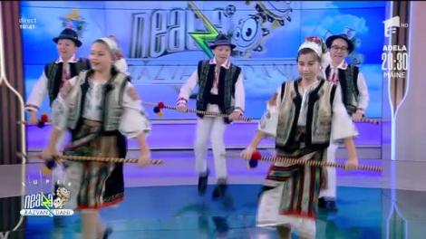 Larisa Barbu și Juniorii Școlii de Dans Românesc "Larisa și Marin Barbu" - Jocuri din Vaslui