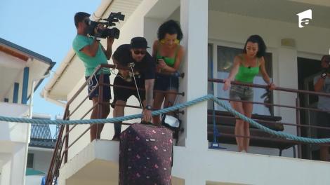 Poftiți la circ 2020, ediția 16. Reacția lui CRBL când a văzut bagajele gemenelor Cheeky Girls. Cum au coborât ei geamantanele