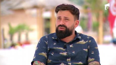 Oase, luat la țință de Nea Marin după o pauză pentru un selfie: ”Mă face să am fobie de corcodușe”