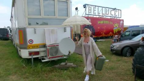 Vedetele de la Poftiți la Circ, puse să curețe toaleta! Ana Morodan: Ne-a umilit!