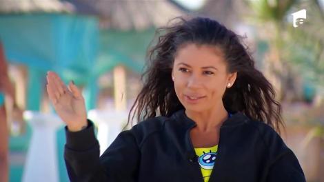 Roxana Vancea, terorizată psihic de Sandy: Hai, urcă-te pe mătură și fugi, că și așa ești vrăjitoare!