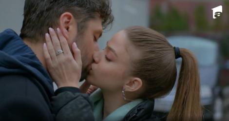 Adela, episodul 18. Adela și Mihai, primul sărut