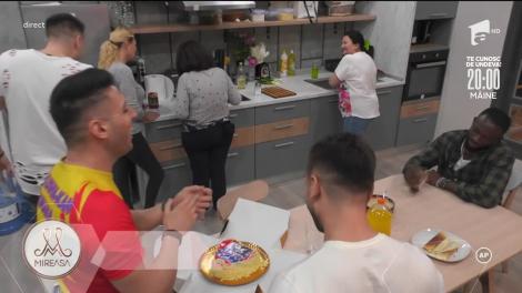 Trecut imortalizat! Sărutul dintre Liviu și Izabela a fost desenat pe un tort: Blaze, vrei să mănânci?