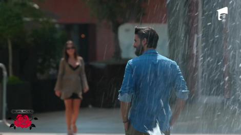 Oana are parte de o întâlnire romantică cu Burlacul, la un parc de distracții