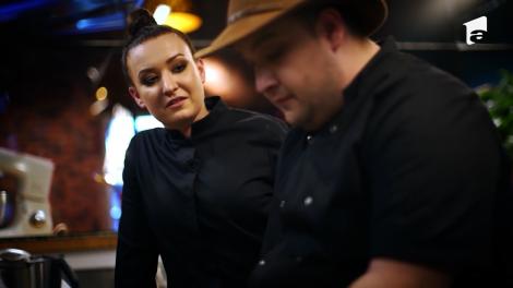 Chef Roxana Blenche și Răzvan Babană gătesc Cotlete de berbecuț alături de un Pesmet aromatizat