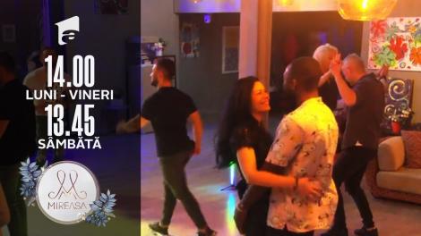 Distracție cu dans în casa Mireasa. Cuplurile care și-are reînnoit jurămintele de iubire