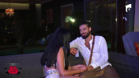 Burlacul 10 iunie 2021.Simona, la fel de misterioasă ca întotdeauna, s-a retras cu Andi și au făcut ce au simțit. Ce s-a întâmplat