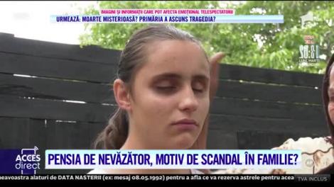 Tânără nevăzătoare dată afară din casă de părinți: Nu vreau să le dau pensia