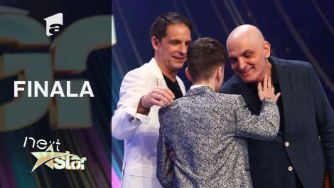 Finala Next Star - Sezonul 10: Amir Bălteanu cântă la pian în duet cu Damian Drăghici