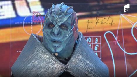 Revelionul Starurilor 2022, 31 decembrie 2021. Demascarea. Cine s-a ascuns în spatele măștii ”Kral” din Star Trek