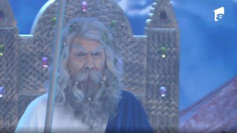 Revelionul Starurilor 2022, 31 decembrie 2021. Demascarea. Cine s-a ascuns în spatele măștii ”Zeus”