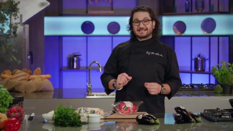 Chef-ul rețetelor: Florin Dumitrescu gătește "Vânătă umplută"