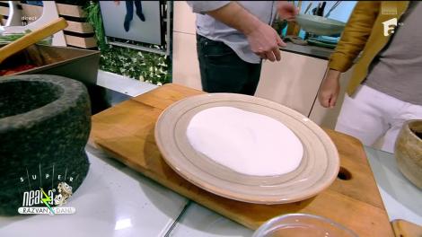 Super Neatza, 12 aprilie 2023. Rețeta lui Radu Darie: salată de sfeclă și cremă de brânză feta