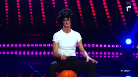 iUmor sezonul 15, 9 decembrie 2023. Patrick Cottet Moine, moment magnific de mimă! Jurații s-au bucurat de numărul lui
