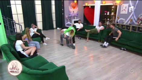 Mireasa sezonul 9, 12 aprilie 2024. Alexandru și Cristina, experiență de neuitat printre zeci de căței din rasa Golden Retriever