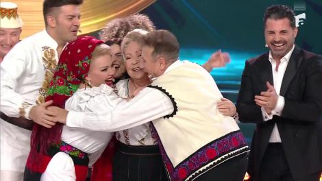 Bătălie pe veselie, 31 decembrie 2025. Mioara Velicu c&acirc;ntă piesa Hai catrină, și le-arată!