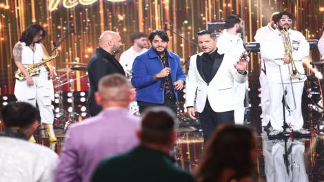 Revelionul cel mai neBUN 2026! Johny Romano c&acirc;ntă piesa E mult, e greu!