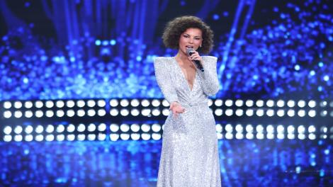 Revelionul cel mai neBUN 2026! Ami c&acirc;ntă piesa Nostalgia