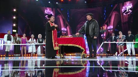 Bătălie pe veselie. Romică Țociu și Cornel Palade, dialoguri savuroase &icirc;ntr-o scenetă cu un preot și un dascăl