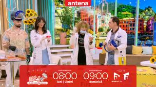 Super Neatza. Profesorii Trăsniți sărbătoresc 10 ani de Youtube