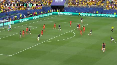Bară pentru Alan Minda după o preluare excelentă &icirc;n careu! | Coasta de Fildeș vs Ecuador