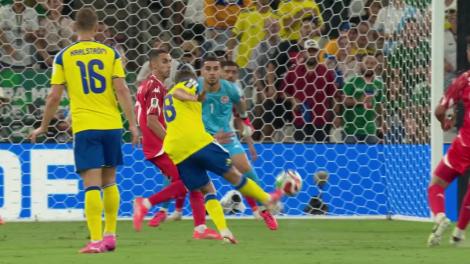 Yasin Ayari deschide scorul cu un șut &icirc;n vinclu din afara careului | Suedia vs Tunisia