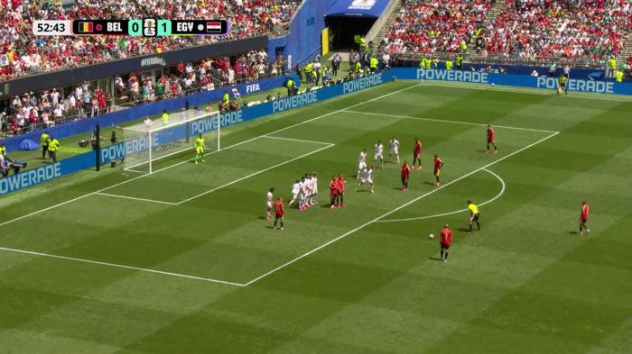 Kevin De Bruyne lovește bara cu un șut din lovitură liberă | Belgia - Egipt