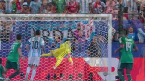 Lionel Messi marchează spectaculos de la distanță | Argentina - Algeria