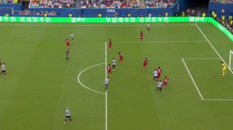 Maxi Araujo egalează scorul, profit&acirc;nd de balonul ricoșat din bară (min. 44) | Uruguay - Capul Verde