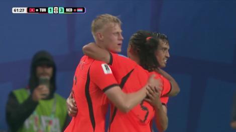 Van Hecke a &icirc;nscris cu capul &icirc;n urma unui corner (min. 62)| Tunisia - Olanda