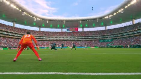 GOOOL Spania! Alex Baena &icirc;nscrie de la distanță, după o eroare uriașă a lui Muslera (min. 41) | Uruguay - Spania