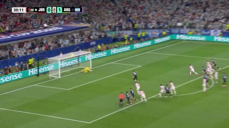 GOL Argentina! Lautaro Mart&iacute;nez transformă penalty-ul acordat de Istv&aacute;n Kov&aacute;cs după consultarea VAR (min. 31) | Iordania - Argentina