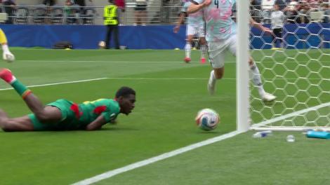 Sarr a trimis mingea &icirc;n bară (min. 13)| Belgia - Senegal