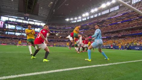 Autogol! Hany a deviat balonul &icirc;n poartă (min. 55)| Australia - Egipt