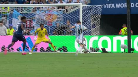 Lionel Messi deschide scorul! Superstarul &icirc;nscrie din apropierea porții (min. 29) | Argentina - Capul Verde