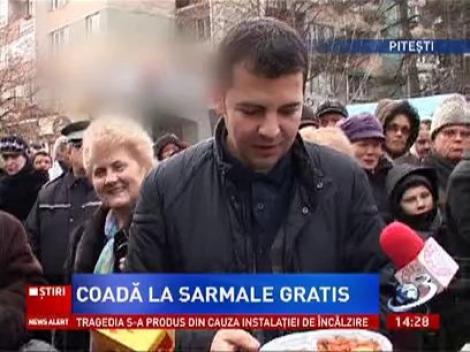 Coadă la sarmale gratis, la Piteşti