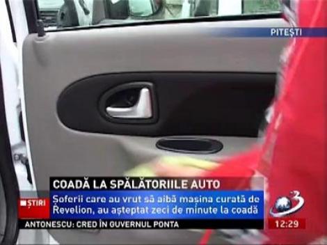 Coadă la spălătoriile auto
