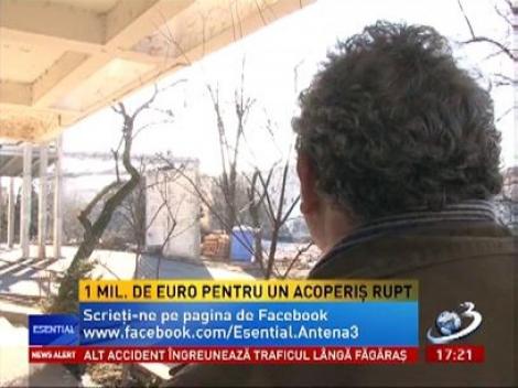 O bucată din acoperişul de 1 milion de euro de la SJU Baia Mare s-a prăbuşit