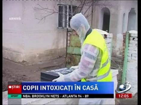 Suceava: Trei copii găsiţi intoxicaţi în casă