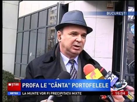 Profesoara acuzată de furt calificat este cântăreaţa Silvia Lungeanu