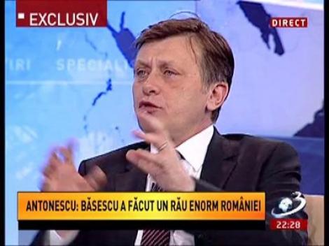 Crin Antonescu: Oamenii au venit la vot de 3 ori la rând, şi ce văd ei este că Băsescu le râde în nas în continuare